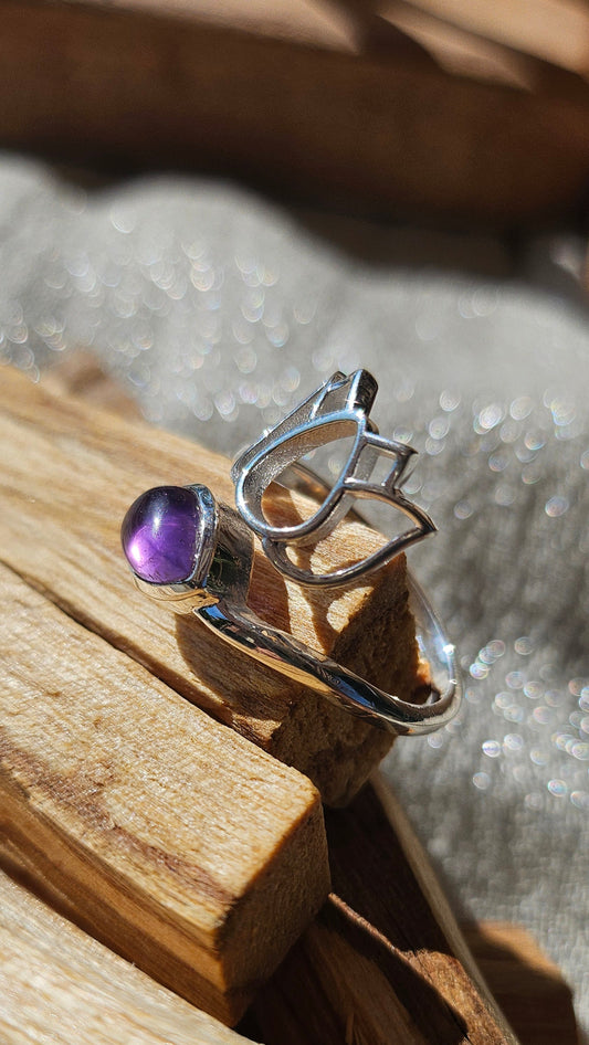 bague en argent 925, ajustable ornée d'une améthyste, pour les femmes en recherche de sérénité et de paix intérieure