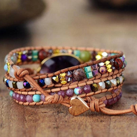 ✨ Vertus des pierres naturelles
💜 Améthyste – Apaisement, sérénité, clarté mentale
• Réduit le stress et la nervosité
• Calme les pensées envahissantes
• Favorise un sommeil réparateur et profond
• Chakra associé : Coronal (Sahasrara)
• Astuce : Idéale pour les périodes de tension émotionnelle ou de fatigue mentale