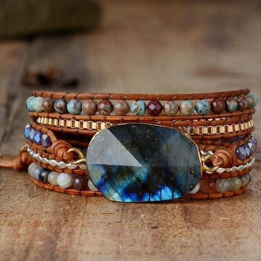 Bracelet en cuir marron, fait main, avec une magnifique labradorite, pierre de protection et véritable éponge aux ondes négatives, idéale pour les soignants et les personnes empathes