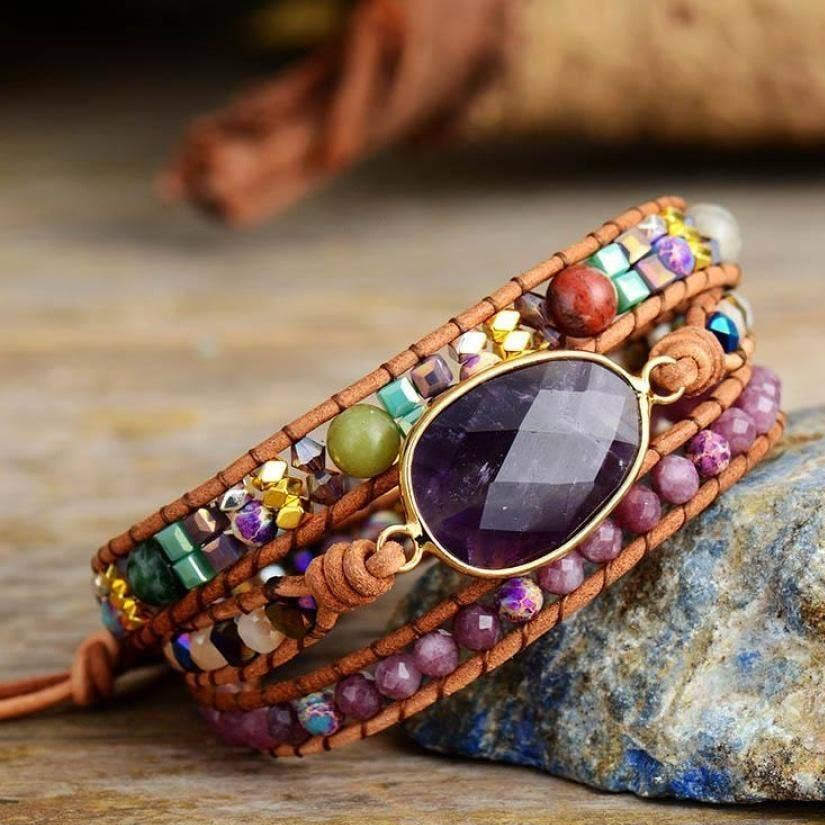✨ Vertus des pierres naturelles

💜 Améthyste – Apaisement, sérénité, clarté mentale
• Réduit le stress et la nervosité
• Calme les pensées envahissantes
• Favorise un sommeil réparateur et profond
• Chakra associé : Coronal (Sahasrara)
• Astuce : Idéale pour les périodes de tension émotionnelle ou de fatigue mentale