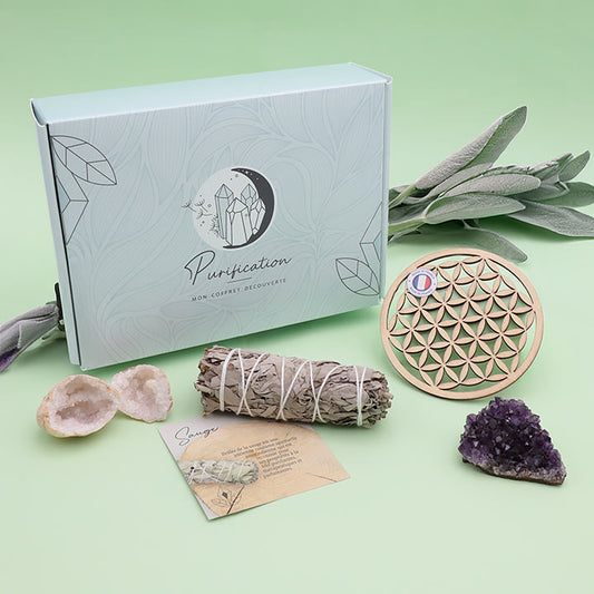"Coffret Purification : sauge blanche, géodes d’améthyste & cristal de roche, plaque Fleur de Vie. Un rituel complet pour purifier vos énergies."